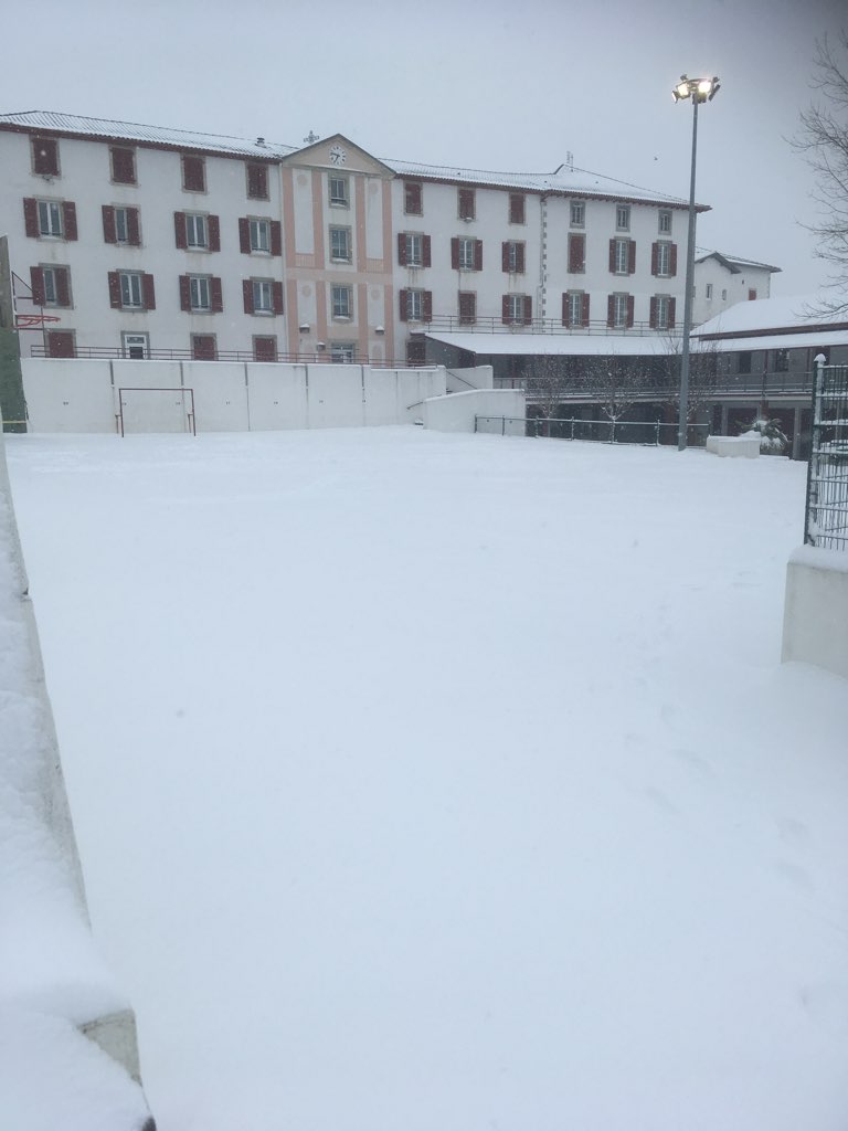 Neige au lycée