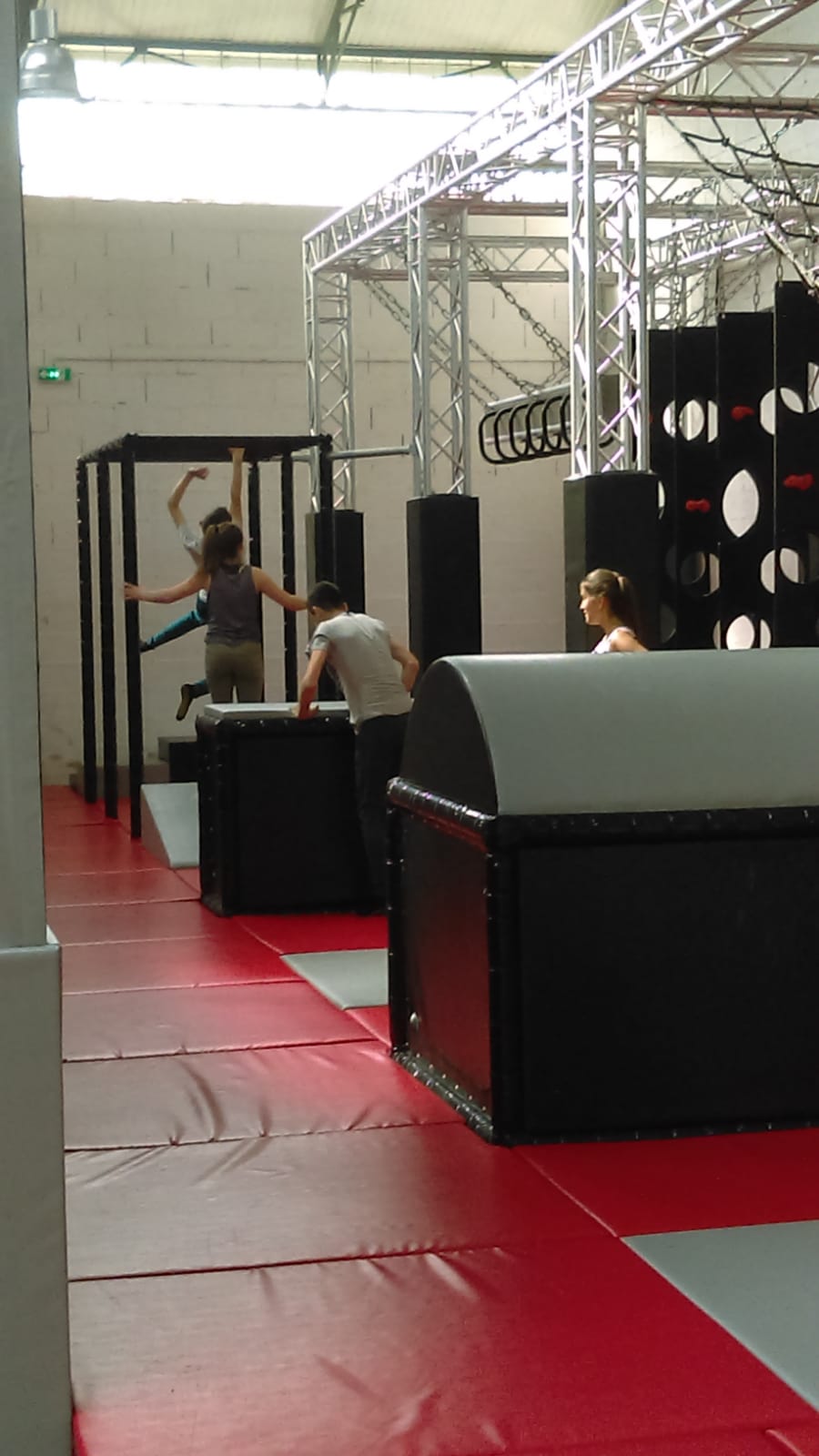 Sortie au trampoline parc