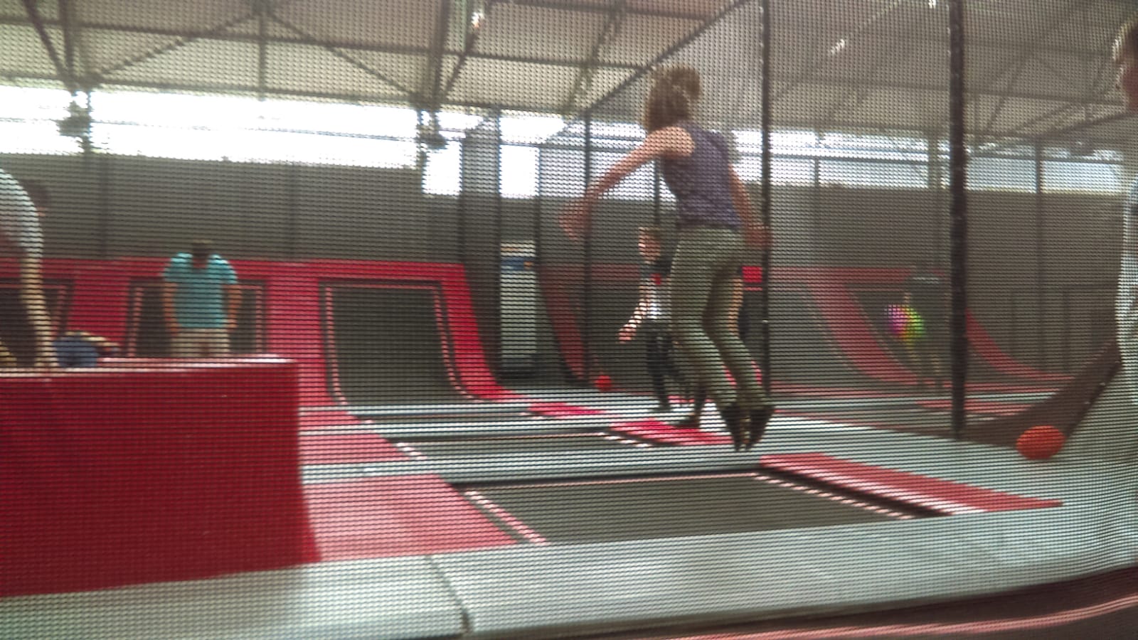 Sortie au trampoline parc