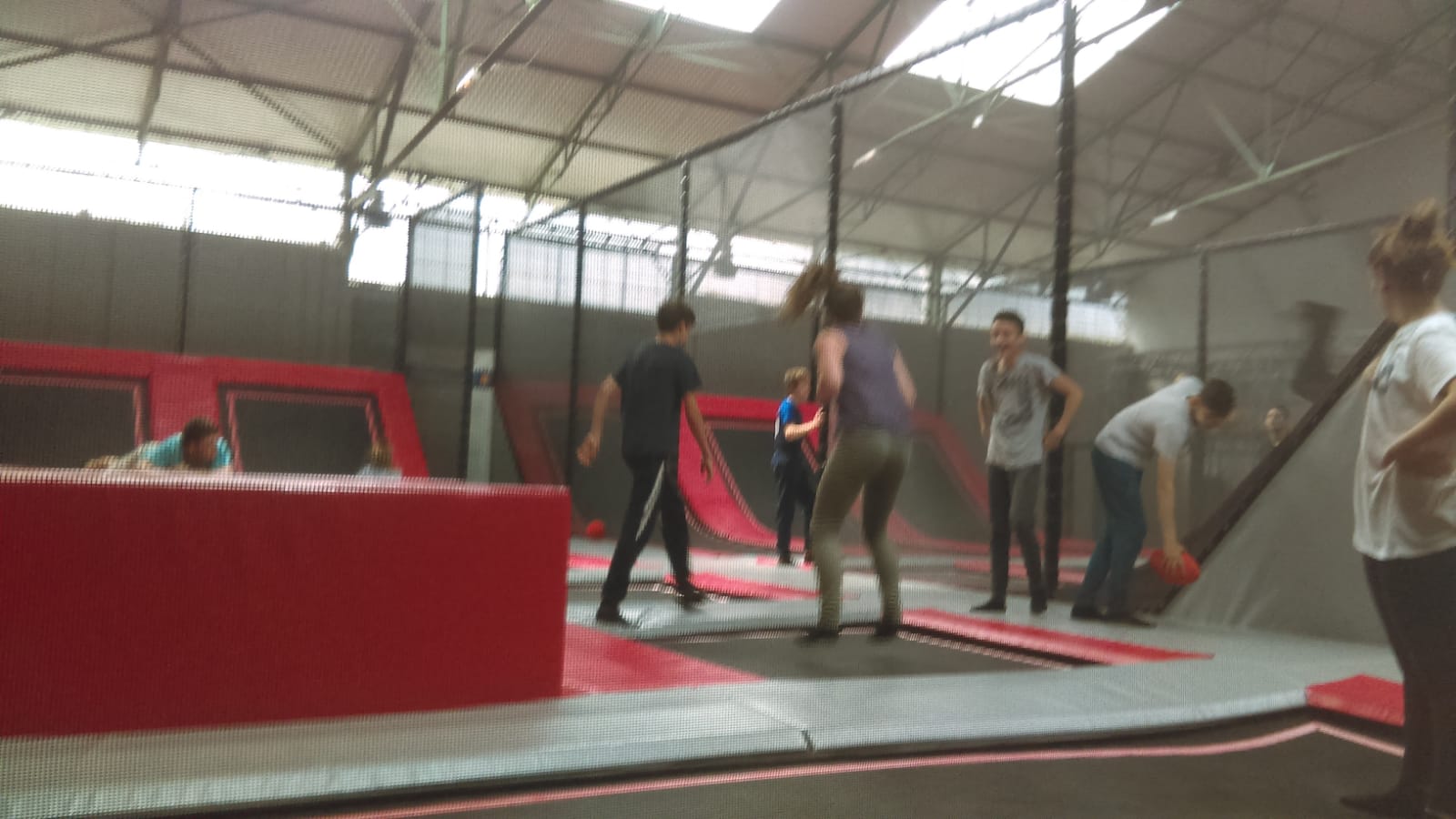 Sortie au trampoline parc