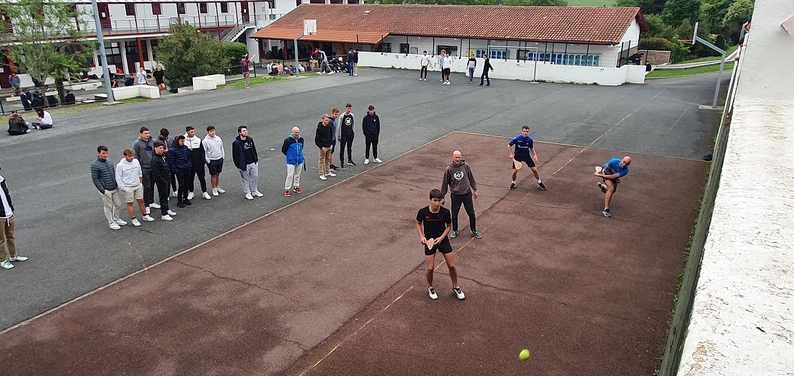 Tournoi de pelote du lycée