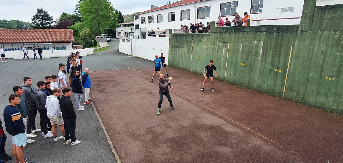 Tournoi de pelote du lycée