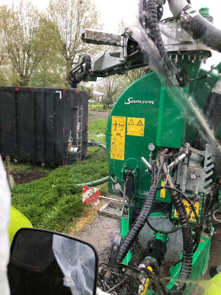 ENTREPRISE TRAVAUX AGRICOLE SARL LEROUX A LESCAR 